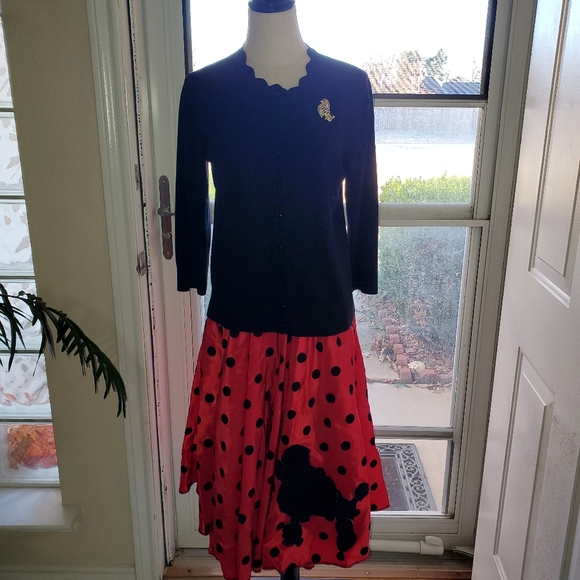 🎃Halloween🎃Red Taffeta Poodle Skirt Inc. Sweater & sara cov poodle brooch - Picture 1 of 16